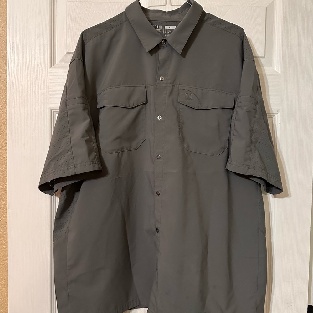 5.11 Tactical Men's Dark Gray Short Sleeve Shirt Jacket